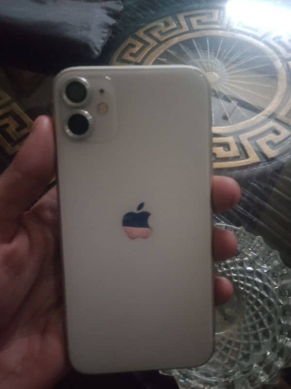 Iphone 11 white color 64 GB phone 0