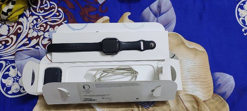 iWatch Series 6 44mm Space Gray 1