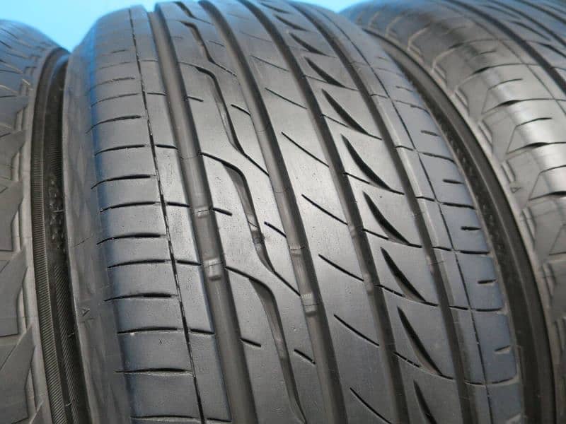 4tyres set 235/50/R/18 Bridgestone Regno just like Brand new condition 0