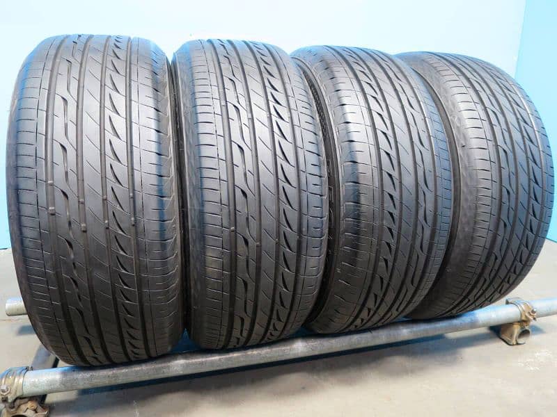 4tyres set 235/50/R/18 Bridgestone Regno just like Brand new condition 1