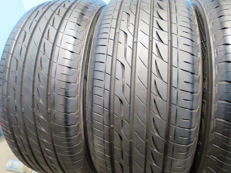 4tyres set 235/50/R/18 Bridgestone Regno just like Brand new condition 3