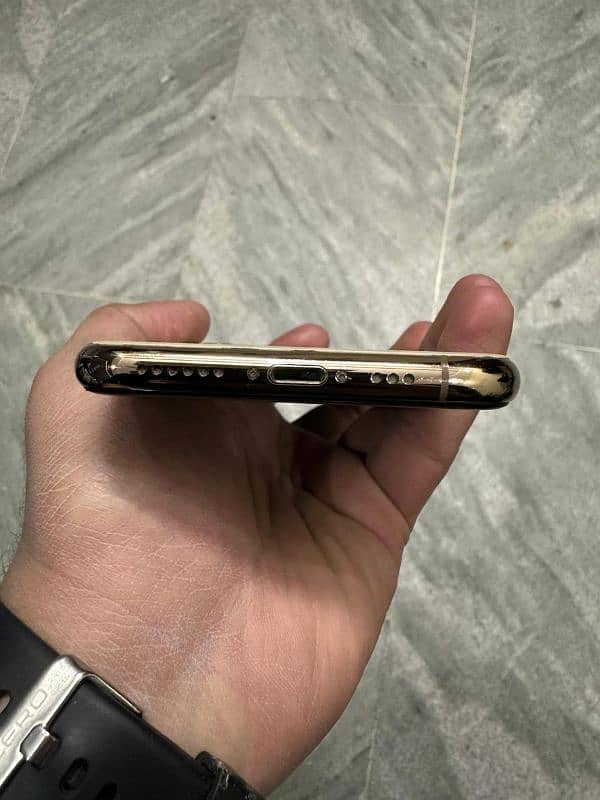 IPhOne 11 Pro Dual PTA 5