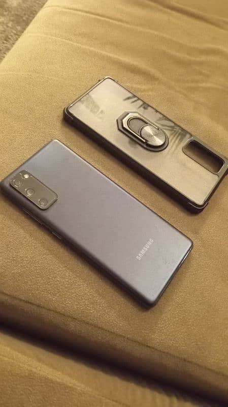 Samsung S20 Fe. Good condition. Non-pta 6