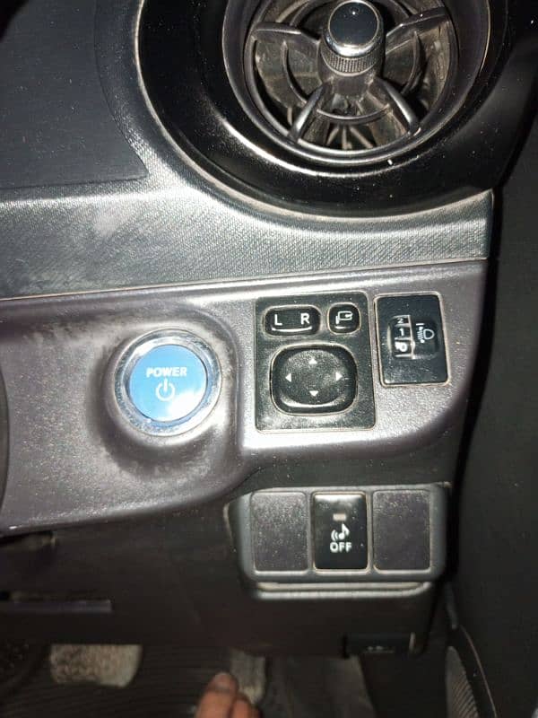 Toyota Aqua 2015 / 2018 S Push Start 8