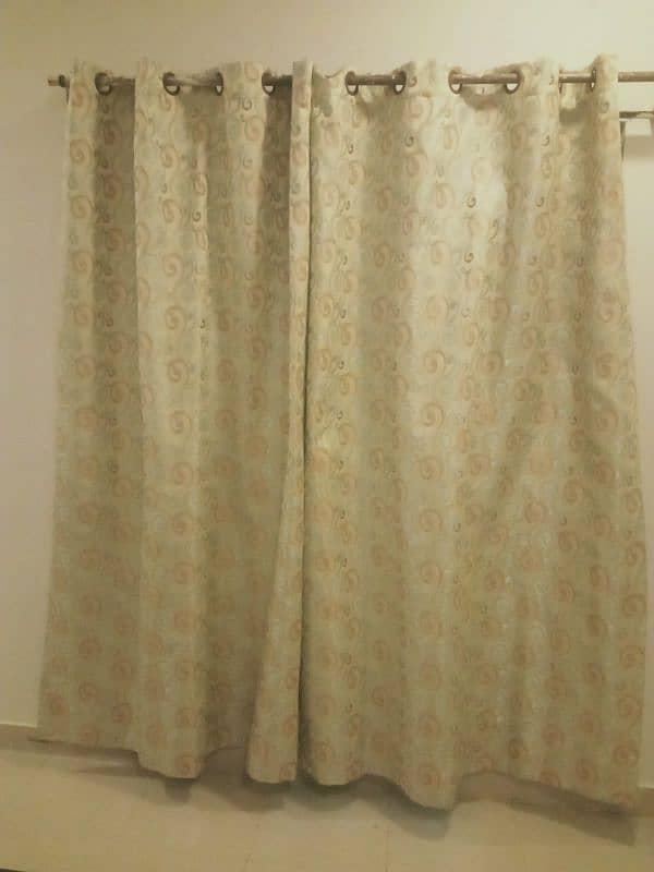 2 curtains  parday 0