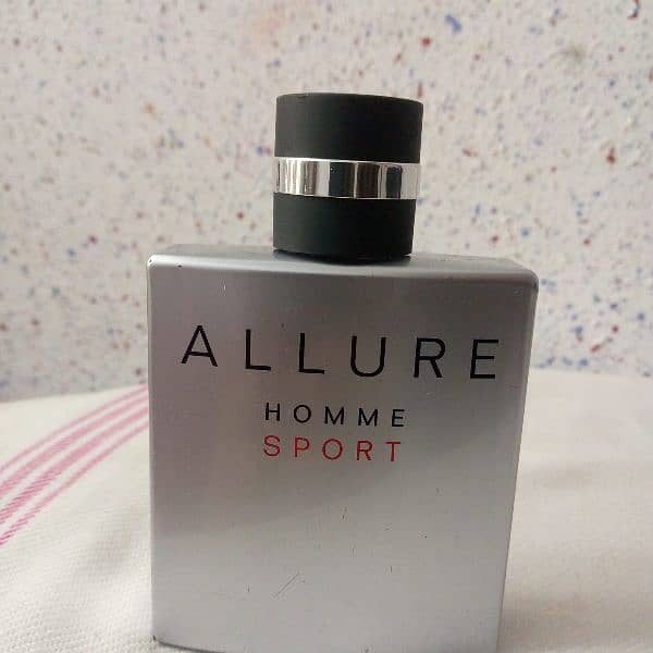 branded perfume available 0