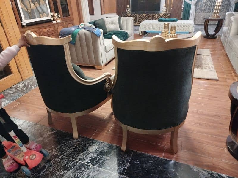 2 chair with Backless Dewan 5