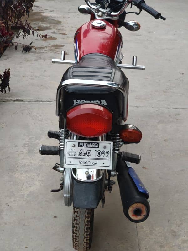 Honda 125 For sale seriouse Person Contact  03-45-45-45-215 3