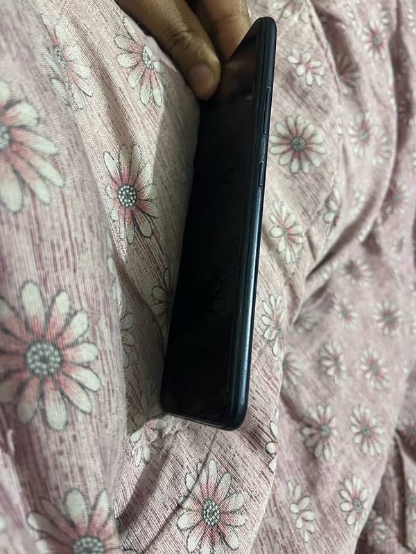 Infinix hot 10 4/64 for sale 4