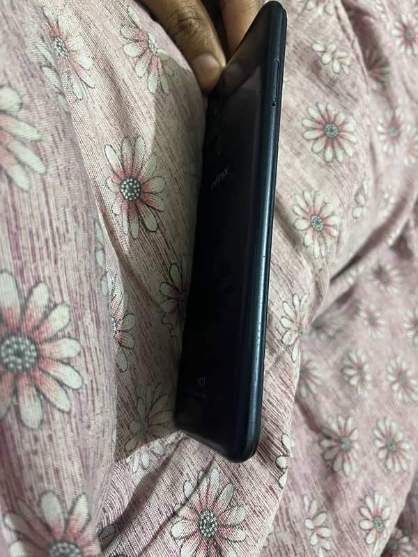 Infinix hot 10 4/64 for sale 5