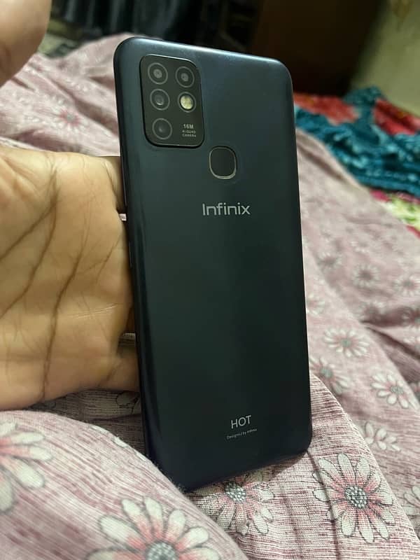 Infinix hot 10 4/64 for sale 7