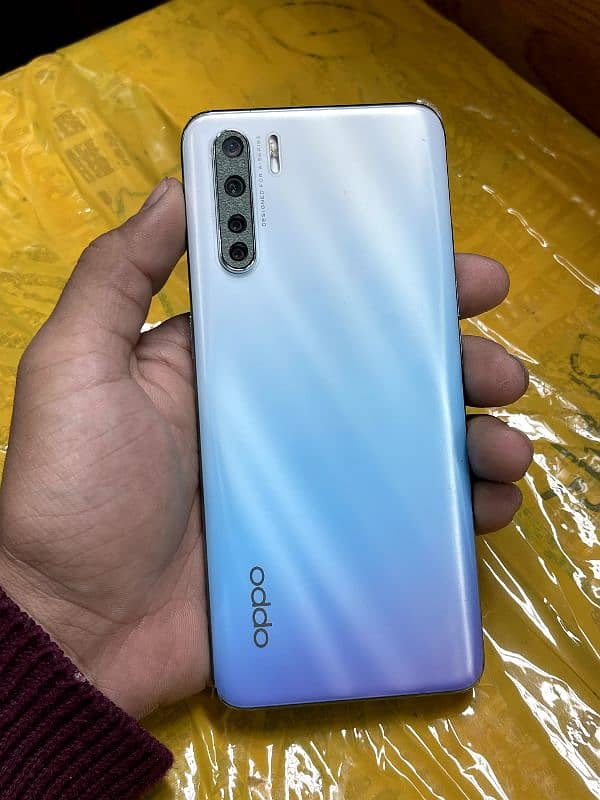 Oppo F15 3