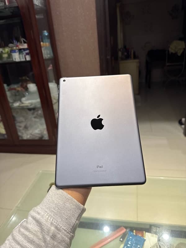 Apple iPad 9 generation 64GB WIFi 0