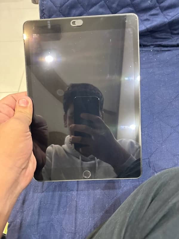 Apple iPad 9 generation 64GB WIFi 1