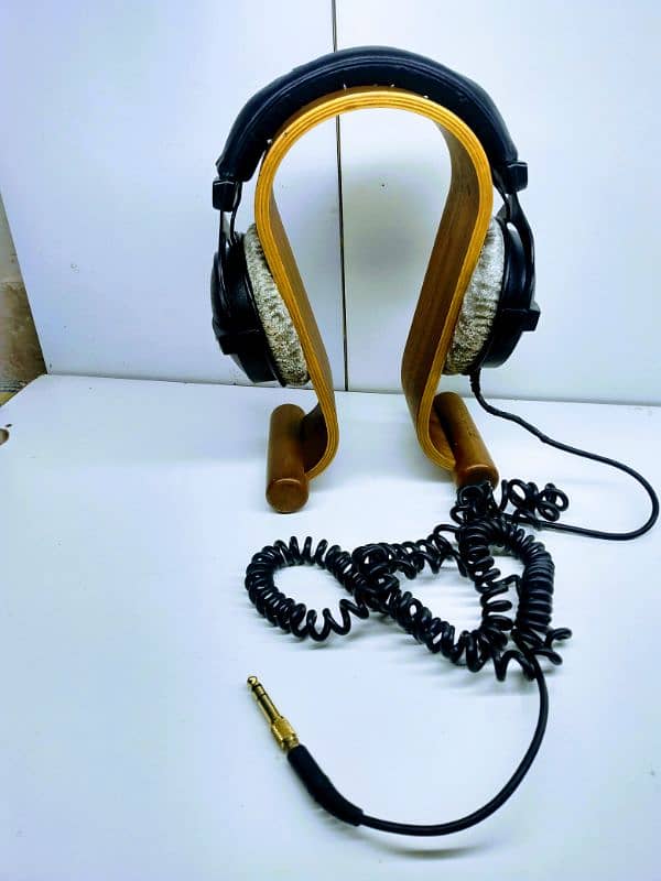 beyerdynamic headphone like studio m audio krk audio Technica 0