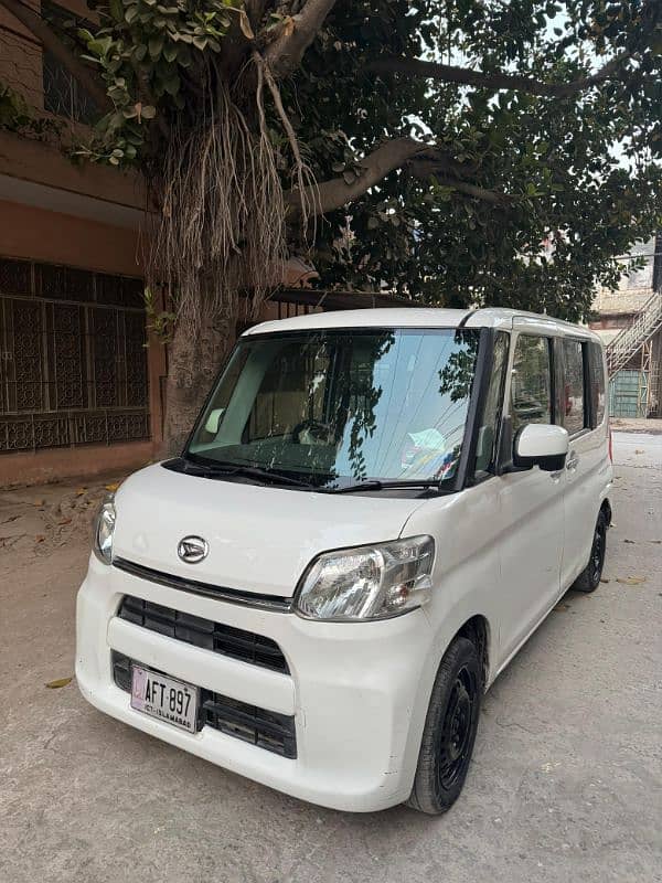 Daihatsu Tanto 2014 1