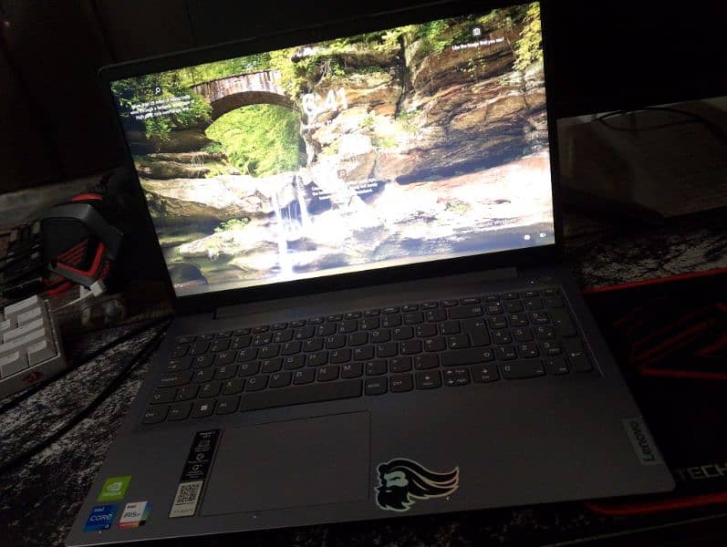 Lenevo Ideapad - I5 11TH GEN 2GB GPU 20GB RAM 1