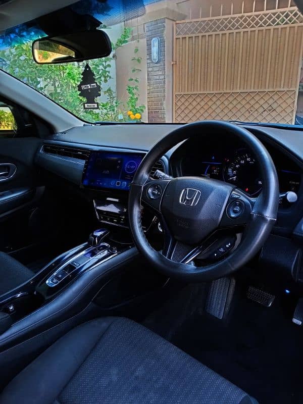 Honda Vezel 1.5 9