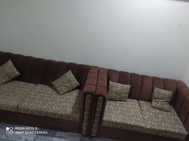 Sofa set 7 seater with Table 0