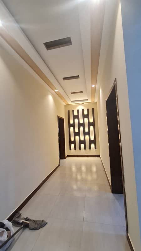 1 Kanal 1 Year Old House For Sale Available In Valencia Housing Society Lahore Facing House Road 60 Ft 6