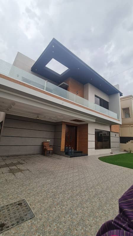 1 Kanal 1 Year Old House For Sale Available In Valencia Housing Society Lahore Facing House Road 60 Ft 0