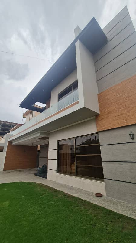 1 Kanal 1 Year Old House For Sale Available In Valencia Housing Society Lahore Facing House Road 60 Ft 14