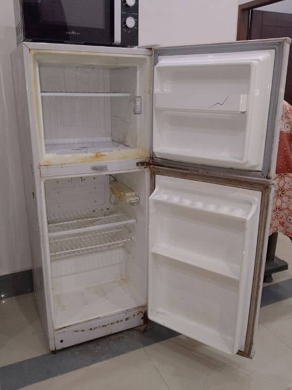 Dawlance ka small refrigerator 1