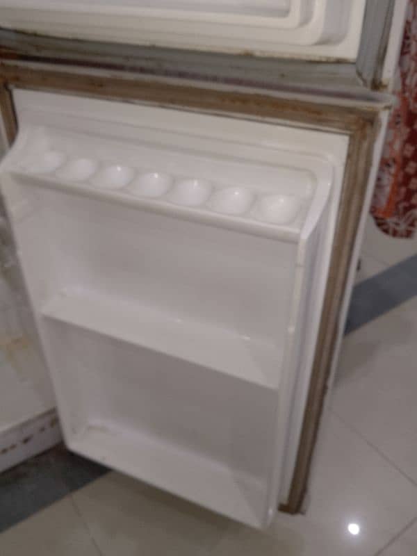 Dawlance ka small refrigerator 3