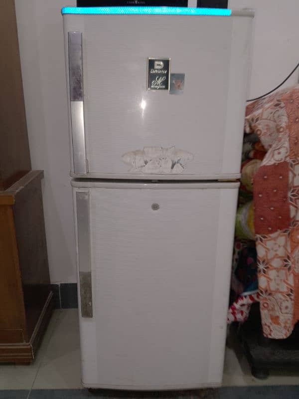 Dawlance ka small refrigerator 7