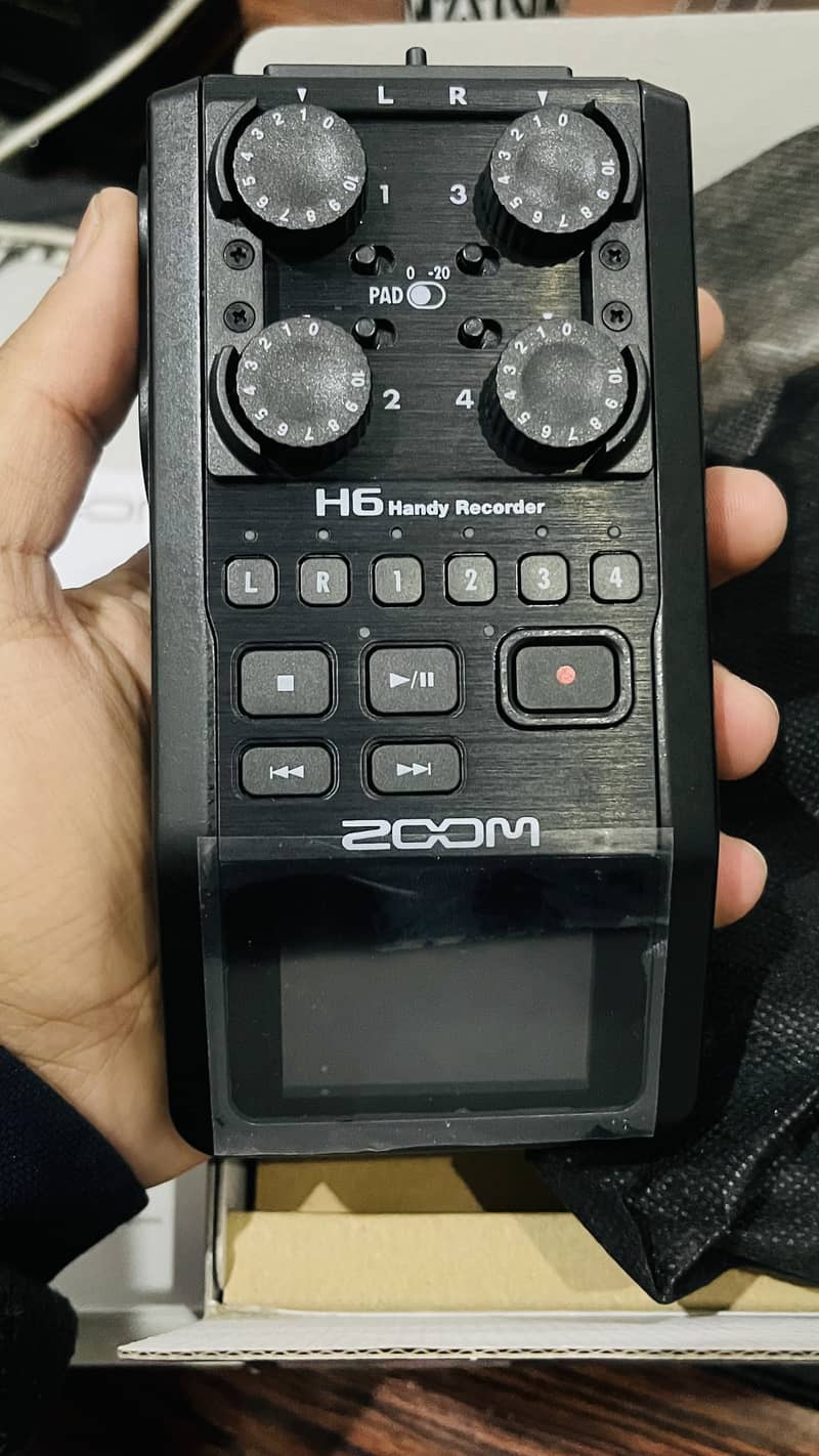 Zoom H6 Portable Digital 6-Track Recorder (Like New) 2