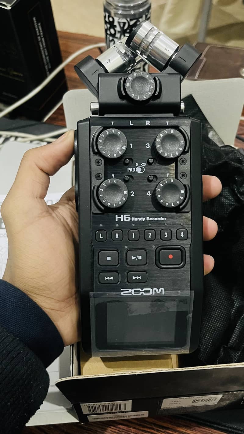 Zoom H6 Portable Digital 6-Track Recorder (Like New) 8