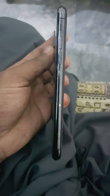 I phone XS for sale 256 gb 7