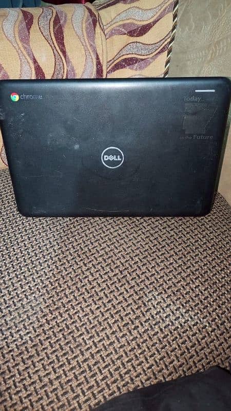 Dell Chromebook 3180 1