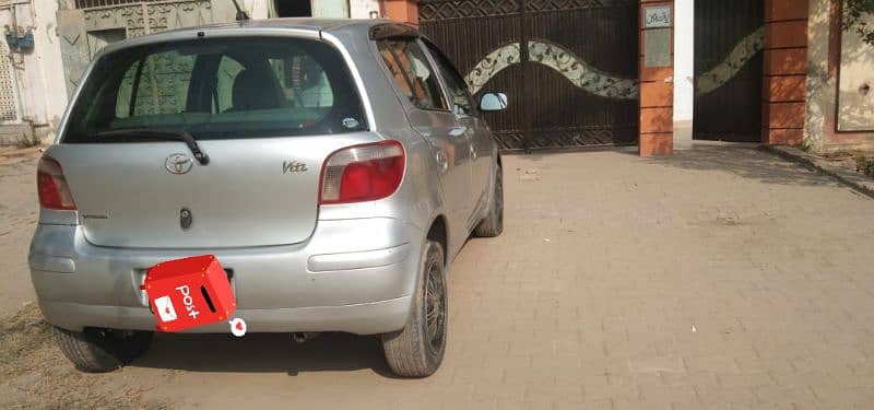 Toyota Vitz 2004 3