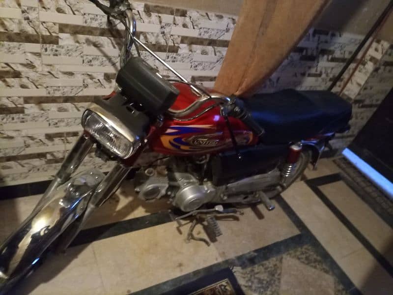 united motorcycle new condition engine good urgent sale 4