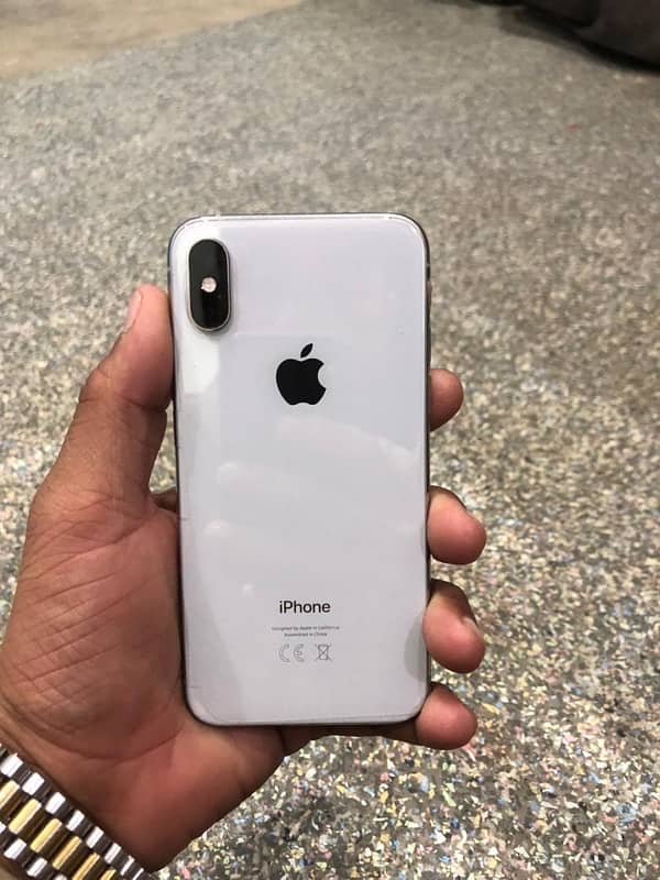 iPhone xs appore dul-sim 64gb battery health 84 0