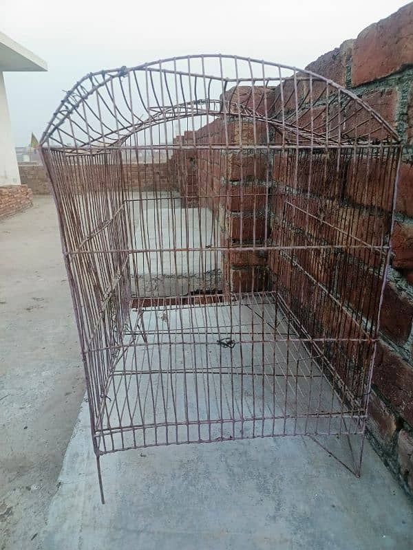 3 Small cages for sell. 1