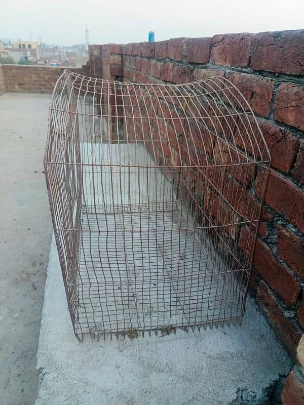 3 Small cages for sell. 4