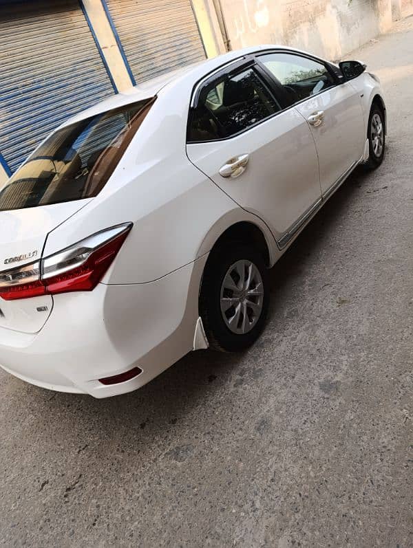 Toyota Corolla GLI 2019 super white 3