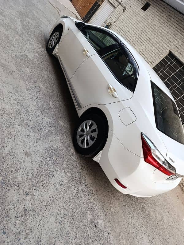 Toyota Corolla GLI 2019 super white 7