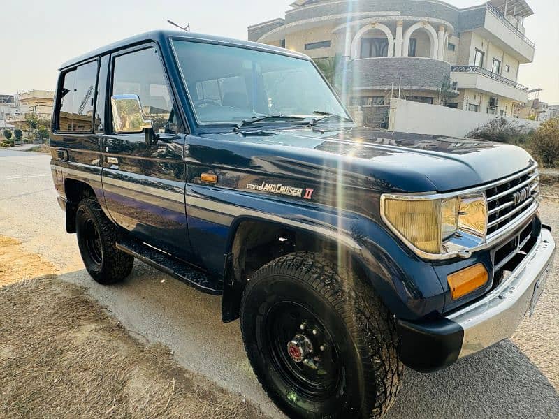 Toyota Land Cruiser 1991 4