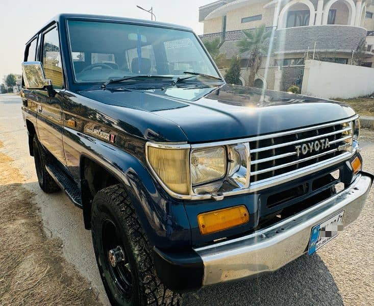 Toyota Land Cruiser 1991 9