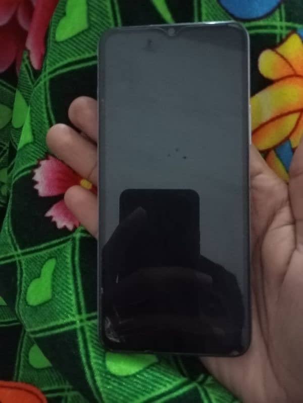 vivo y20 for sale, original panel (damaged), 3