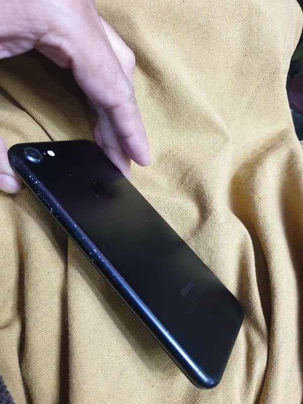 iPhone 7 28gb 4