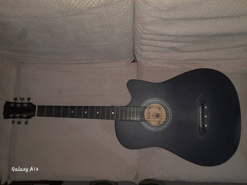 Cheap Acoustic Guitar for Urgent Sale in Lahore Just in 14000 5