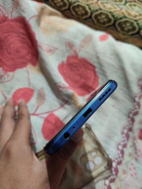 Vivo Y15s condition is 9/10 3