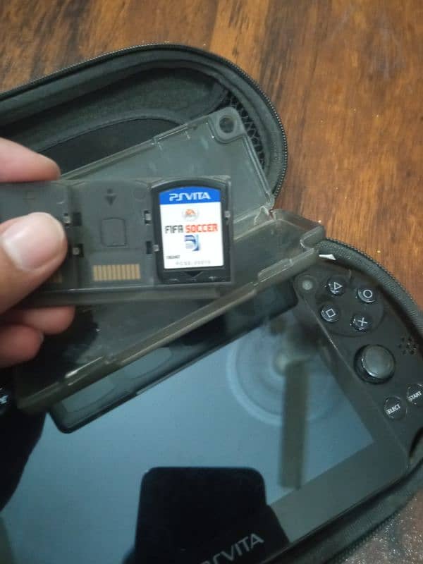 Playstation Vita with 7 games 1