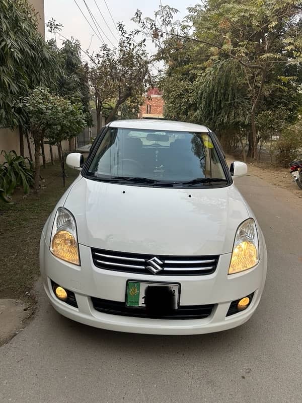 Suzuki Swift 2012 DLX 1.3 0