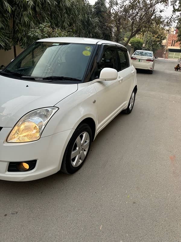 Suzuki Swift 2012 DLX 1.3 5