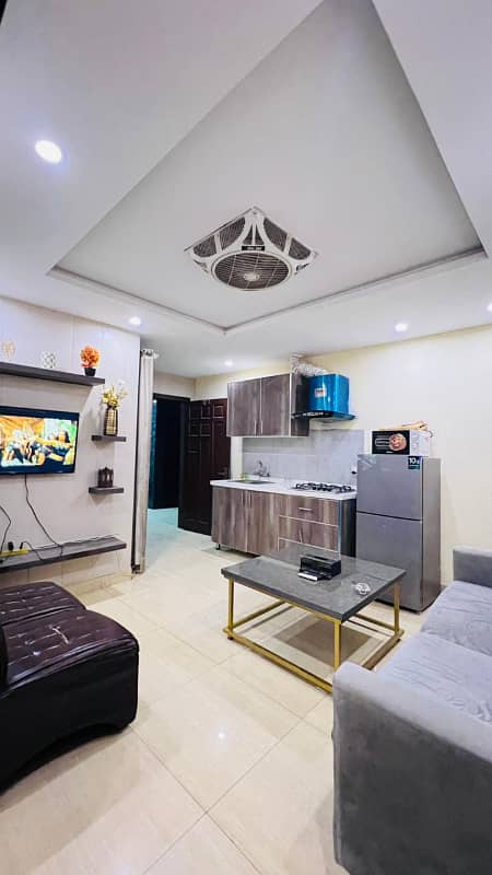 One bedroom apartment for rent on daily basis in bahria town lahore 8